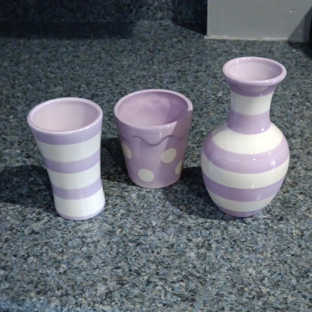 Source Unknown Lavender and White Vase Trio
